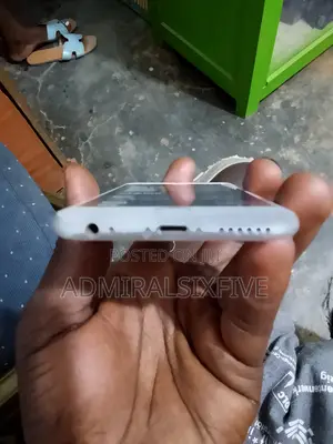 Apple iPhone 6s 32 GB Silver