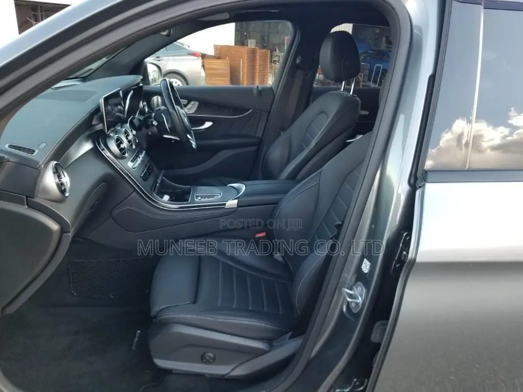 Mercedes-Benz GLC-Class 2021