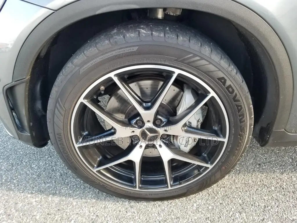 Mercedes-Benz GLC-Class 2021