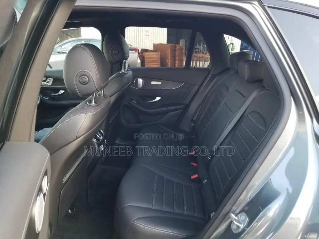 Mercedes-Benz GLC-Class 2021
