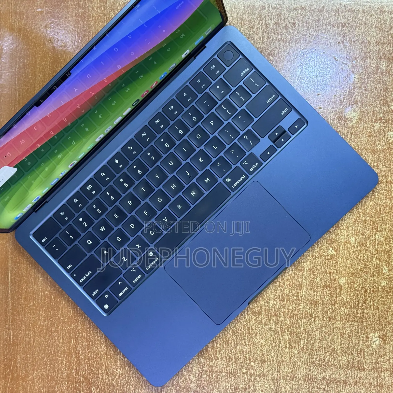 Laptop Apple MacBook Air 2024 M3 13-inch 16GB Apple M4 SSD 256GB