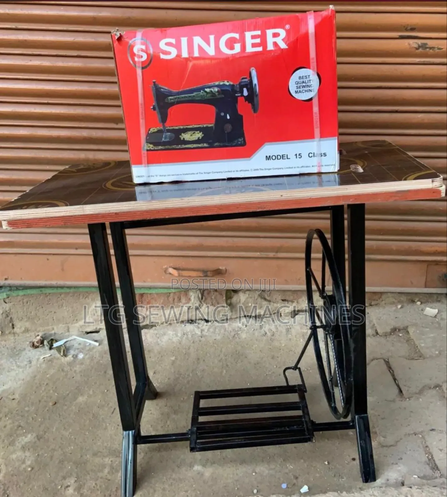 Singer Sewing Machine With Local Stands
