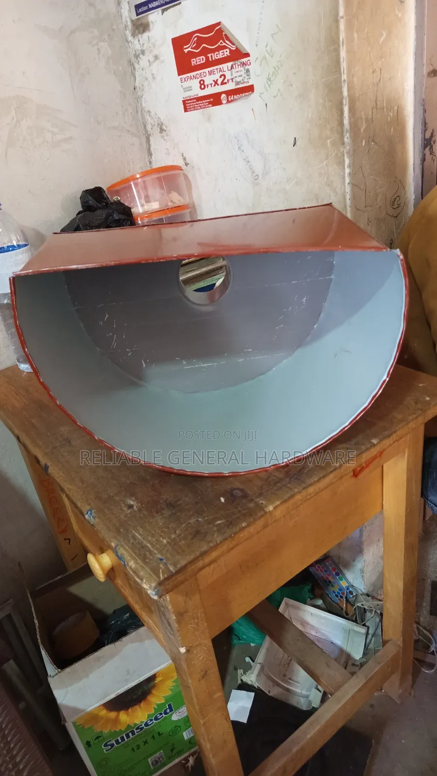 Semi Circle Water Metallic Water Box 1ft X 1 Feet