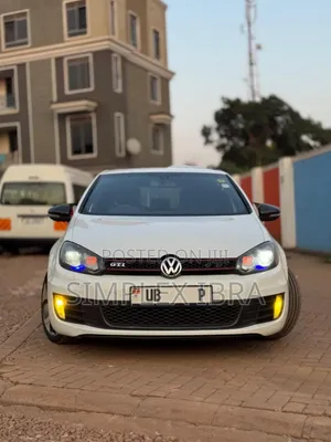 Volkswagen Golf GTI 2011 White