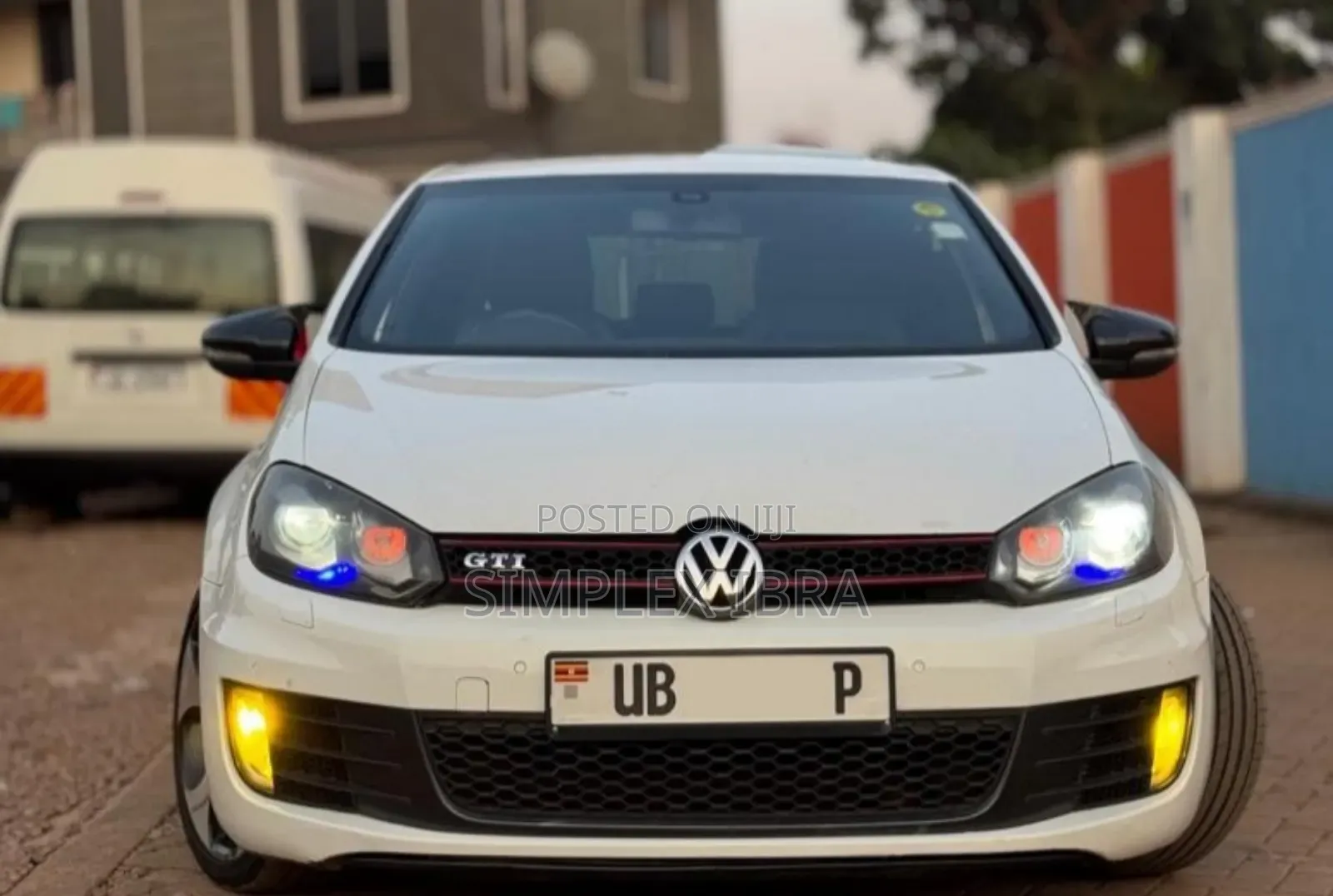 Volkswagen Golf GTI 2011 White