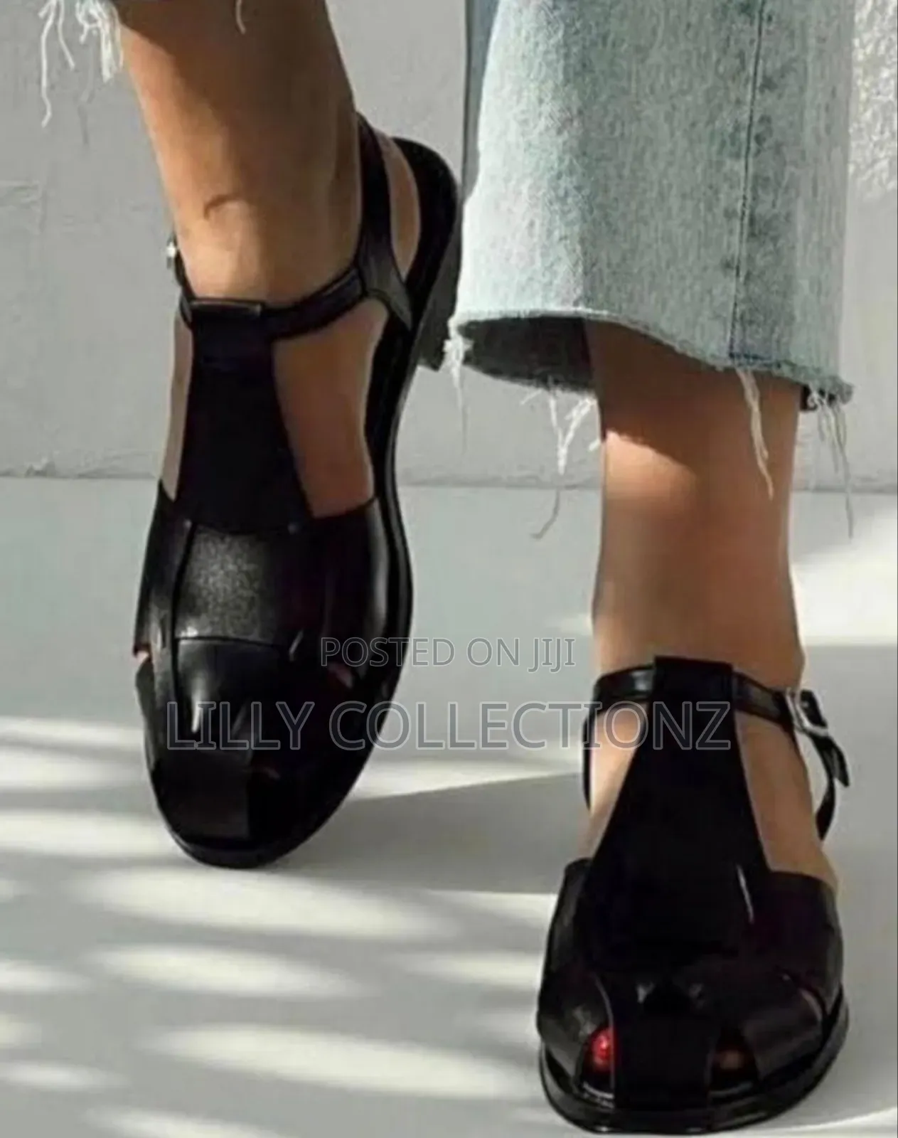 Closed Causal Toe Sandals