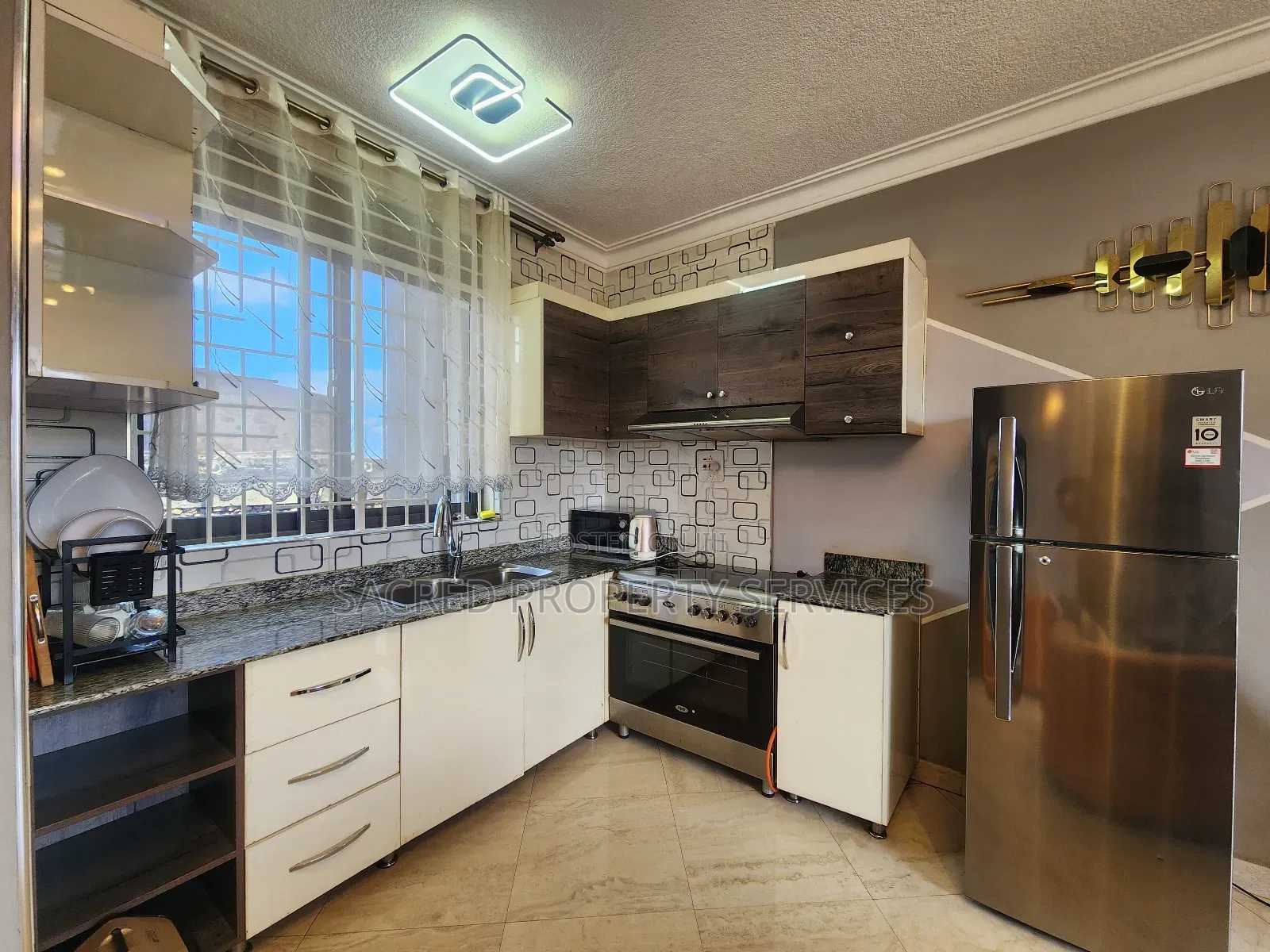 Clean Fully Furnished Apartment