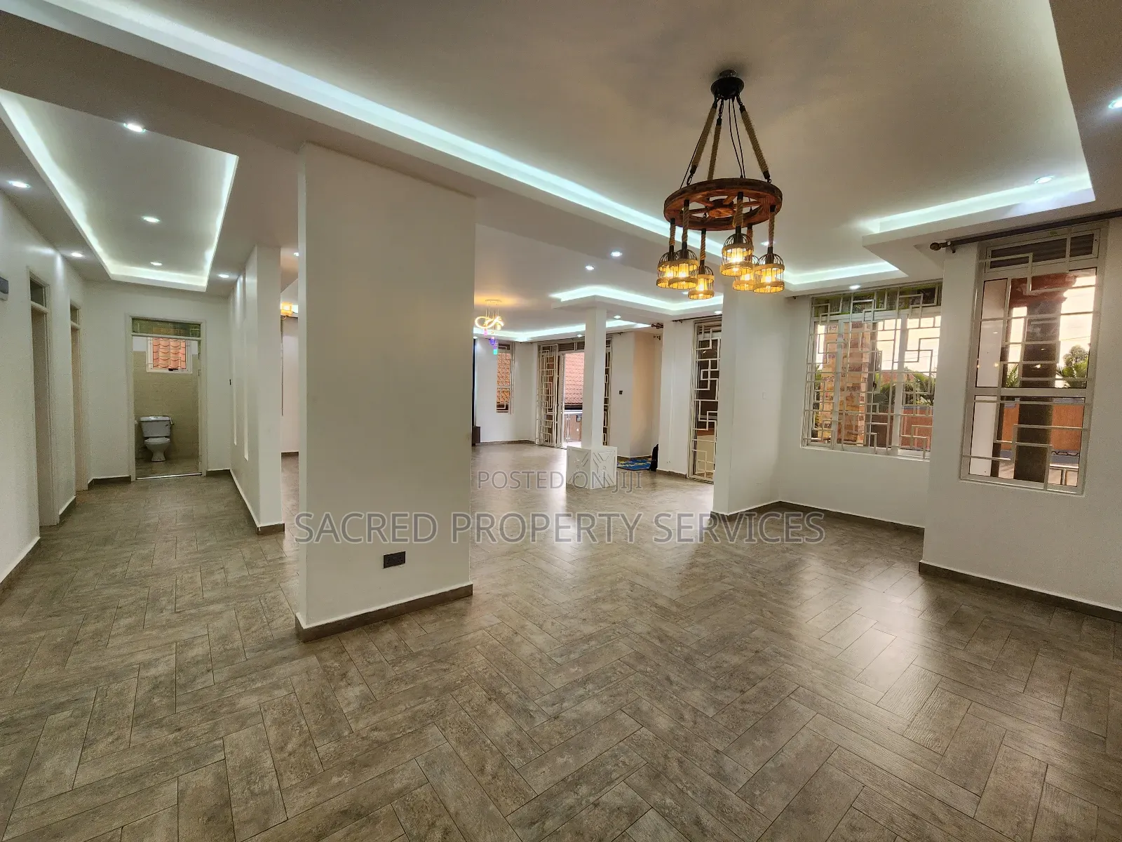 5bdrm Apartment in Najjera, Kira for sale