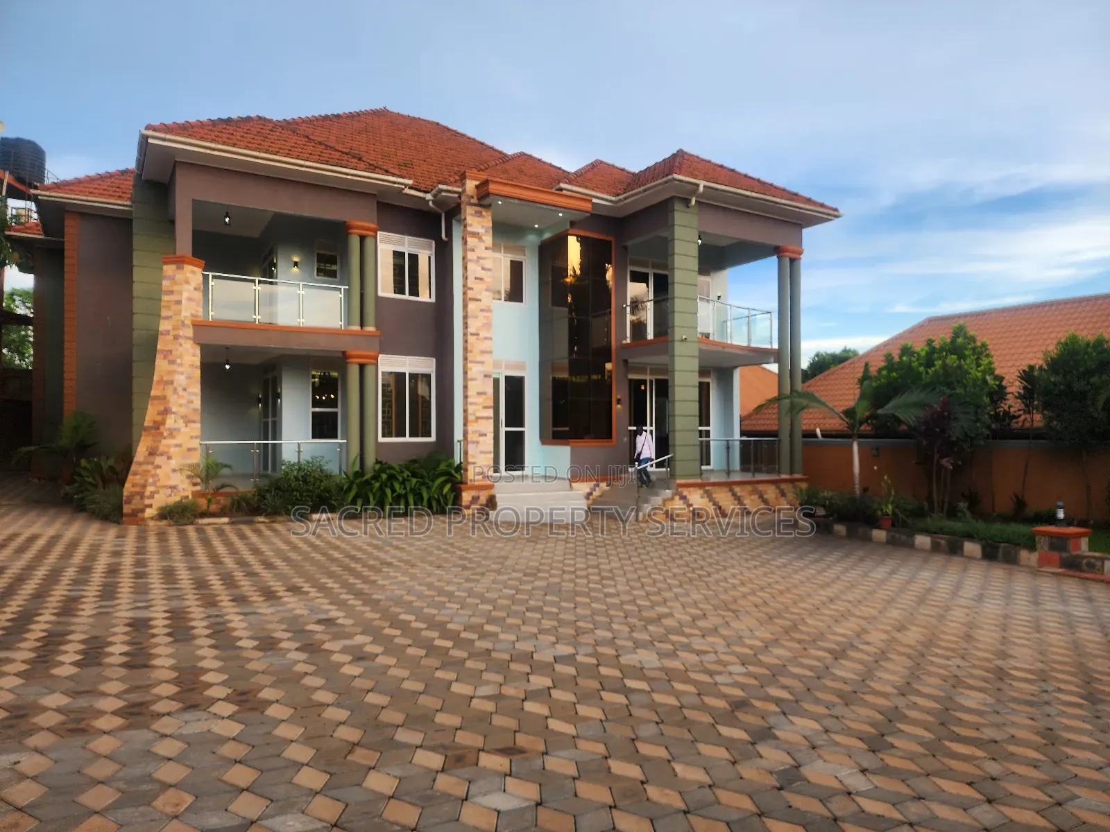 5bdrm Apartment in Najjera, Kira for sale