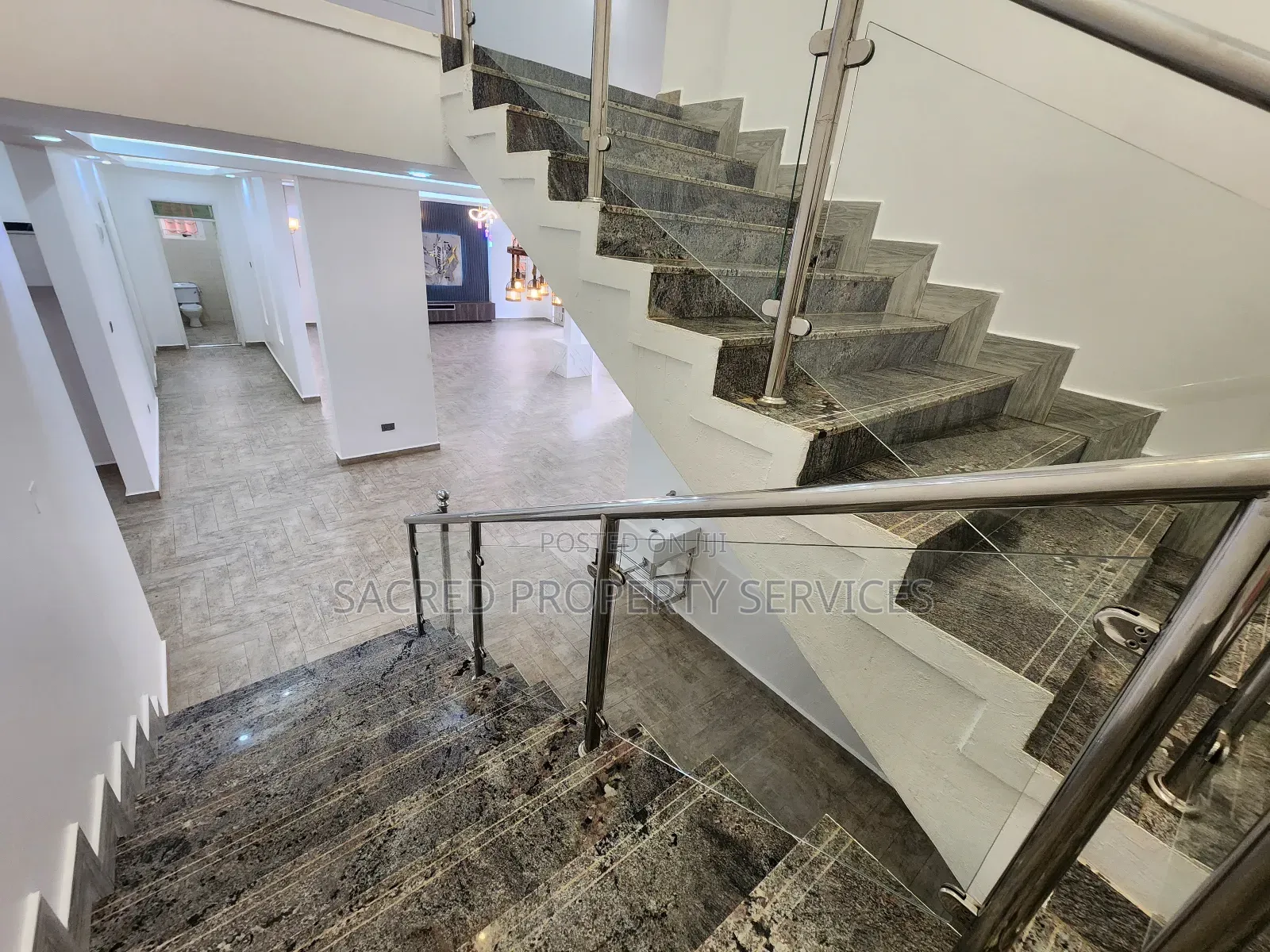 5bdrm Apartment in Najjera, Kira for sale