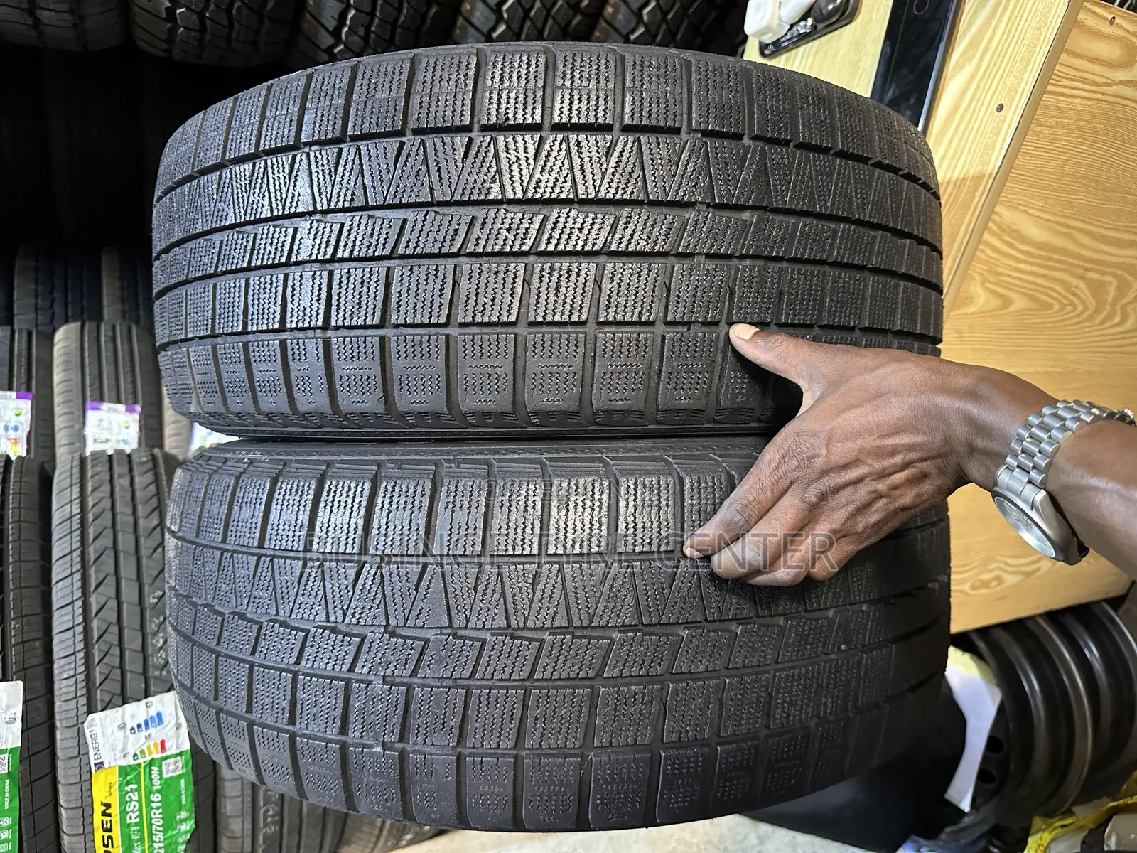 225/55r17 Japan Tires  Good Condition Available