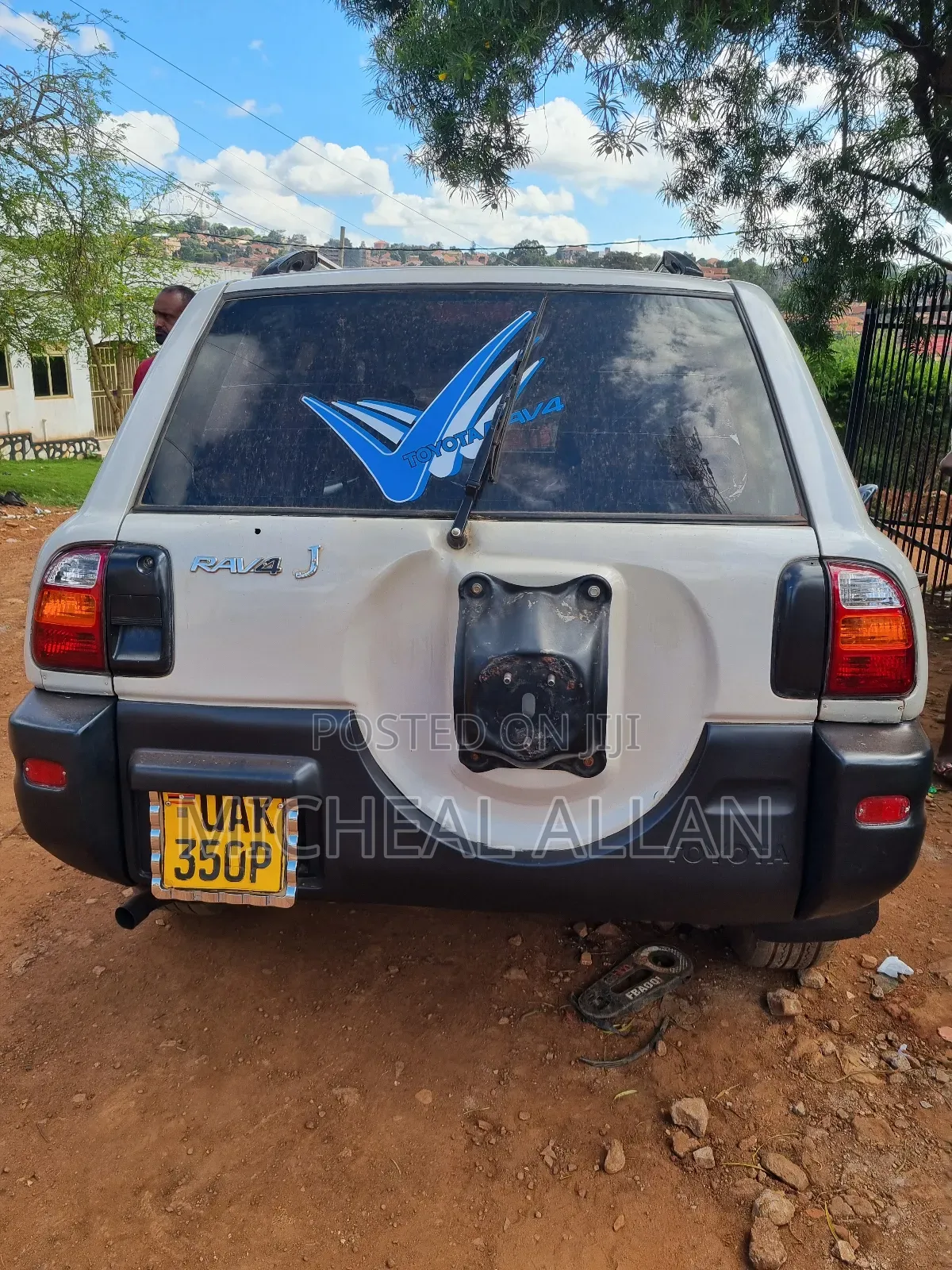 Toyota RAV4 Automatic 2000 White
