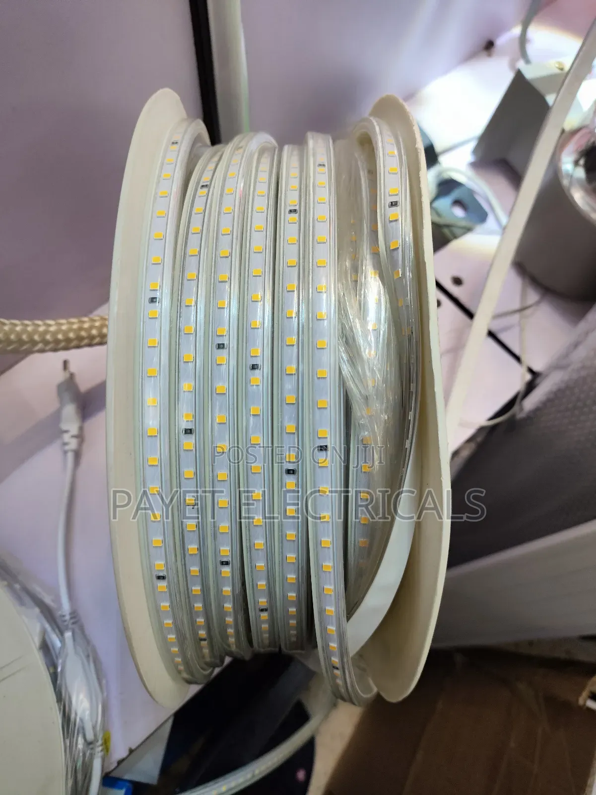 High Brightness Water Resistant Led Strip Lights