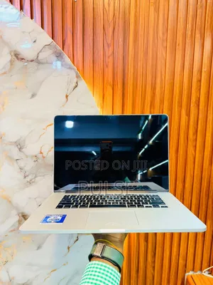 Laptop Apple MacBook Pro 2017 16GB Intel Core i7 SSD 512GB