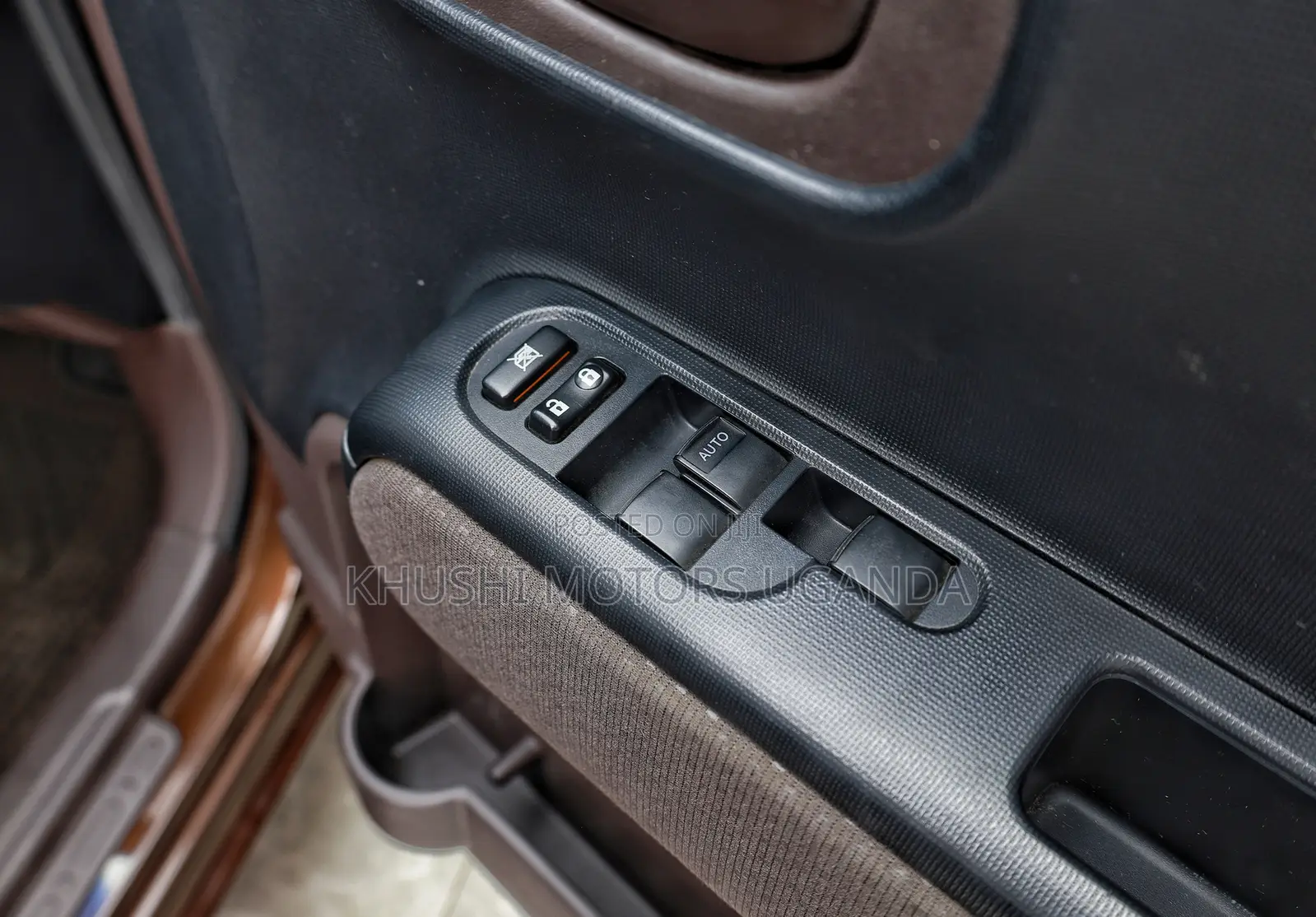 Toyota Spade 2012 Brown