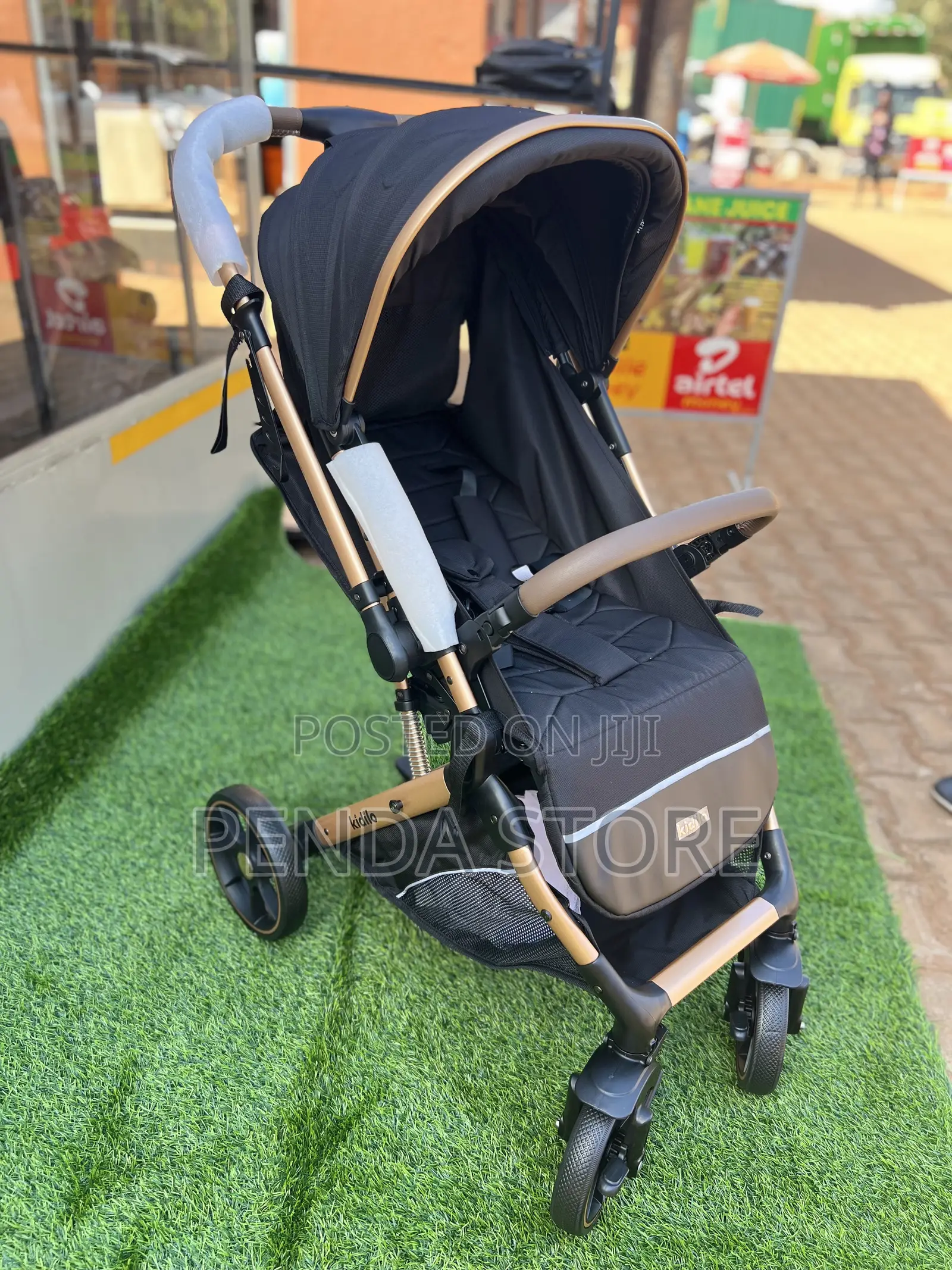 360° Rotating Baby Stroller – Smooth Turning Comfort Ride