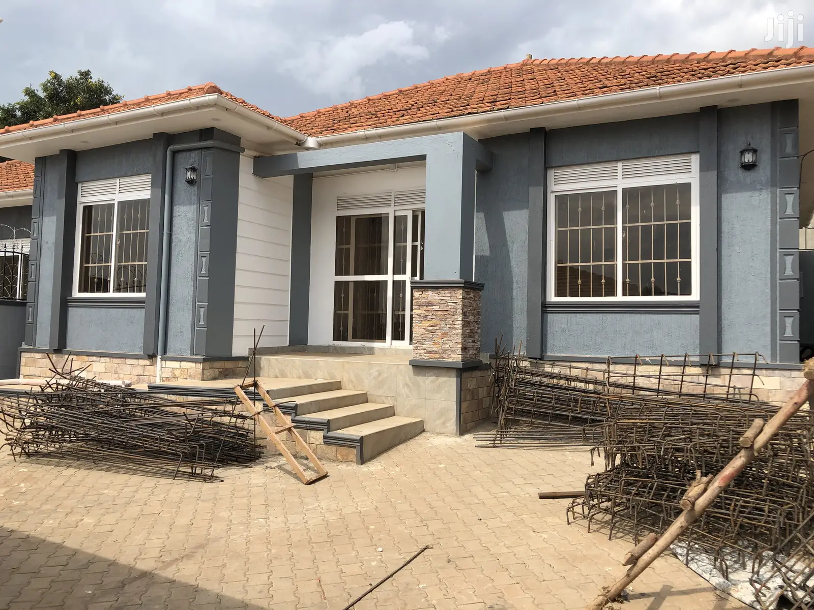 Kira Beautiful House for Sell