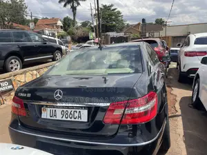 Mercedes-Benz E300 2010 Black
