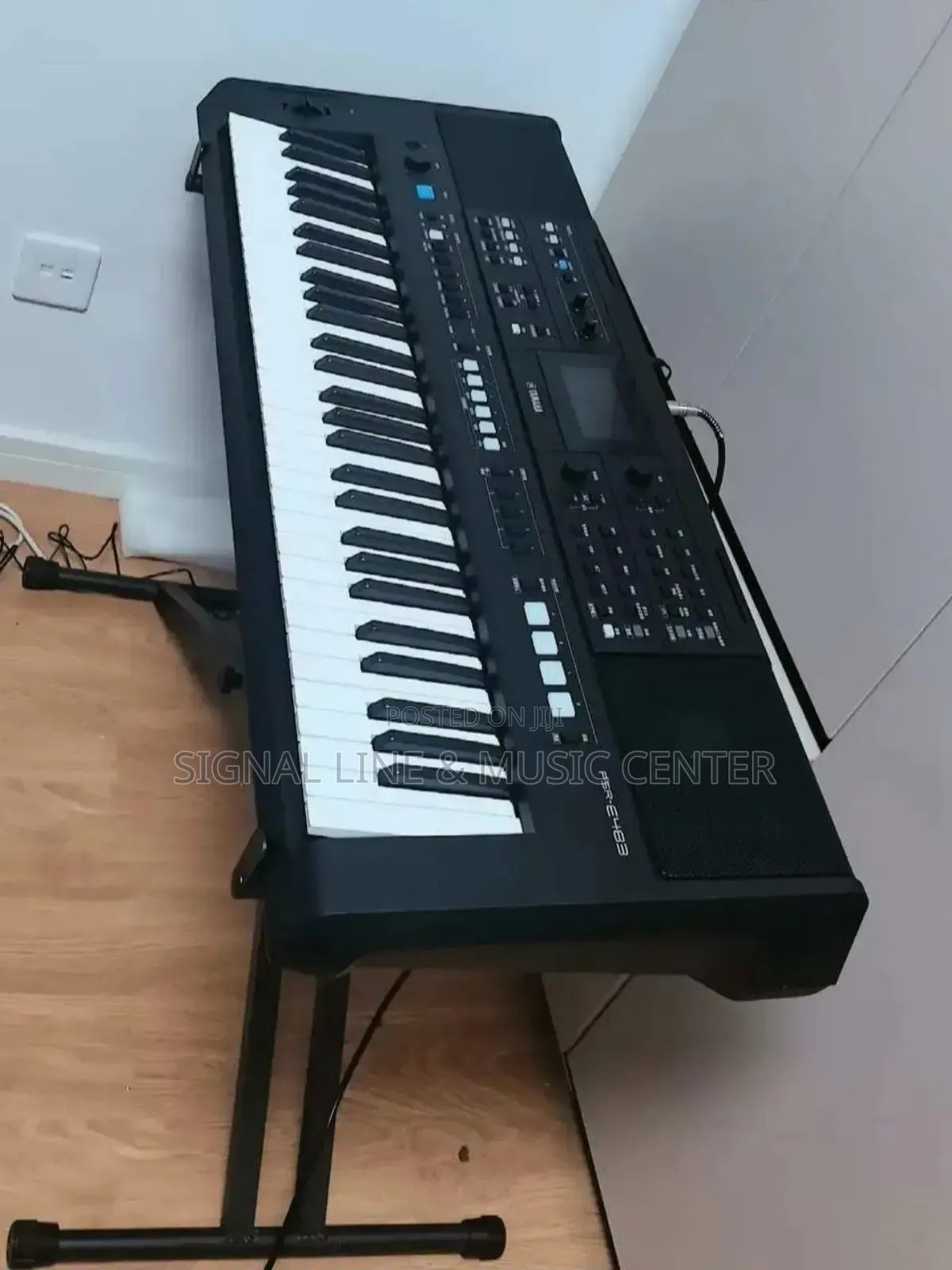Yamaha Keyboard PSR E483