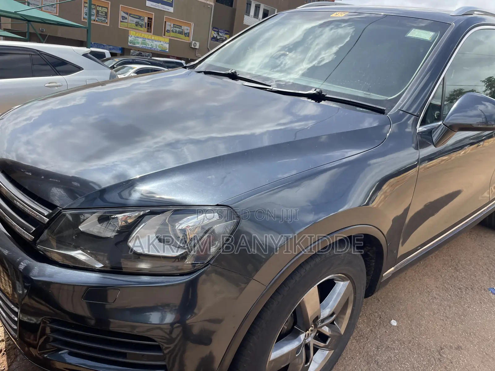 Volkswagen Touareg 2012 Gray