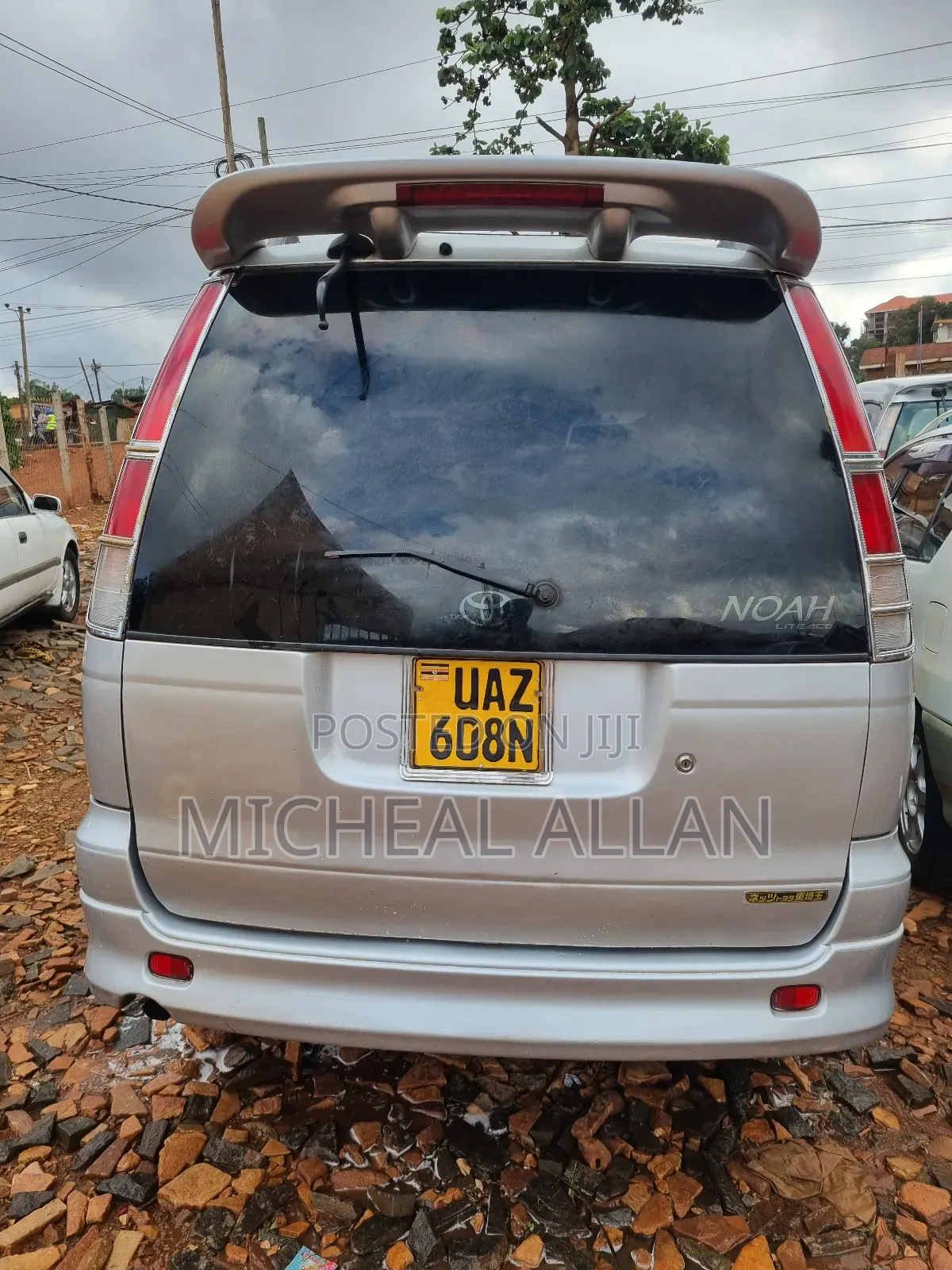 Toyota Noah 2001 Silver