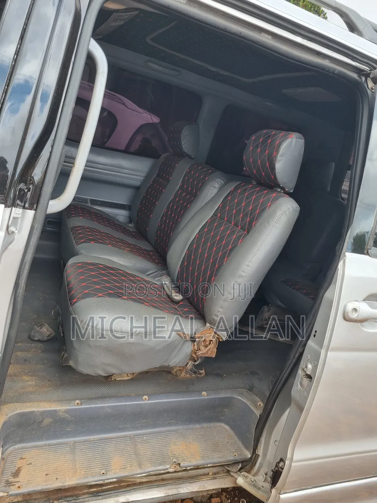 Toyota Noah 2001 Silver