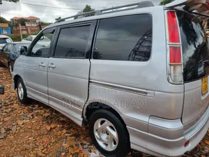 Toyota Noah 2001 Silver