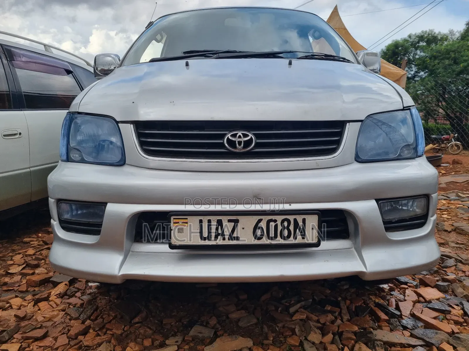 Toyota Noah 2001 Silver