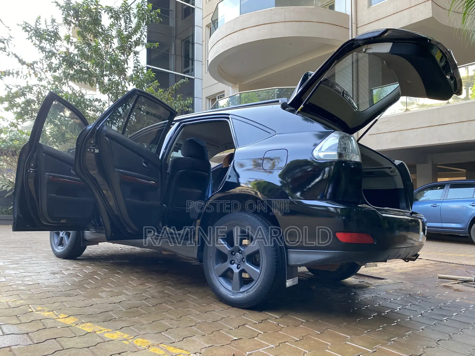 Toyota Harrier 2.4 2010 Black