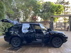Toyota Harrier 2.4 2010 Black