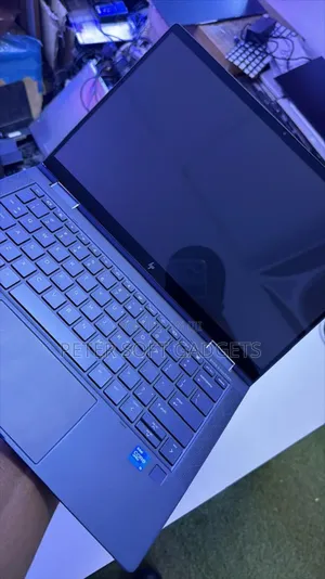 New HP Elite Dragonfly x360 11th Gen 16GB Intel Core i5 SSD 256GB