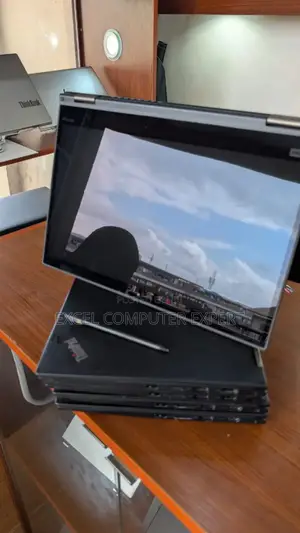 New Laptop Lenovo ThinkPad x13 Yoga 16GB Intel Core i7 SSD 256GB