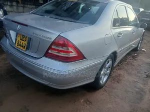 Mercedes-Benz C-Class C 230 (W203 Facelift) 2004 Silver