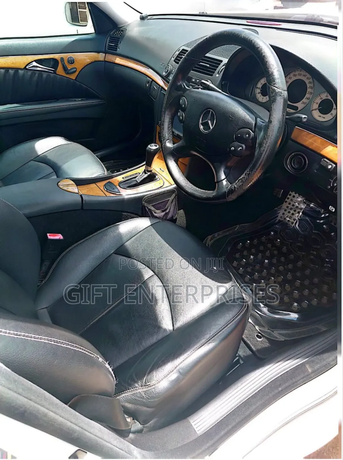 Mercedes-Benz E55 2008 White