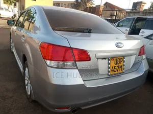 Subaru Legacy 2010 Silver