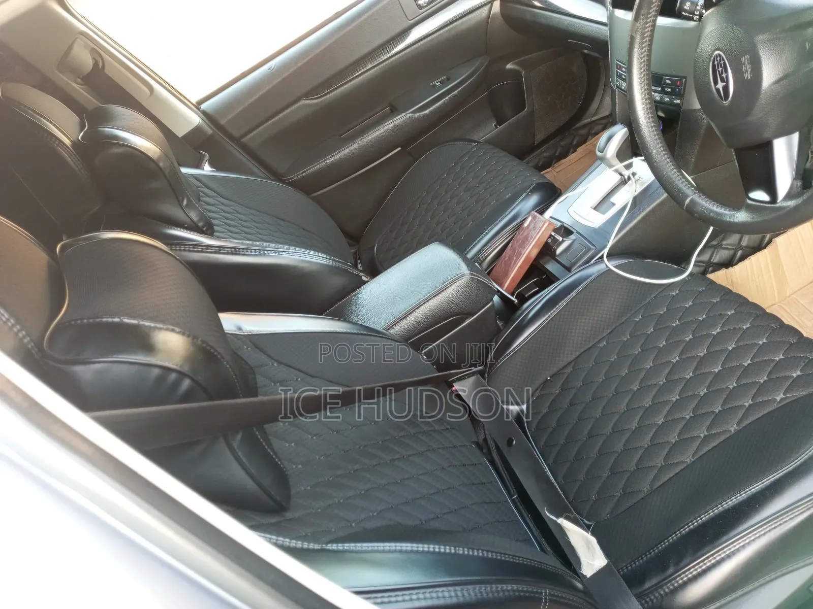 Subaru Legacy 2010 Silver