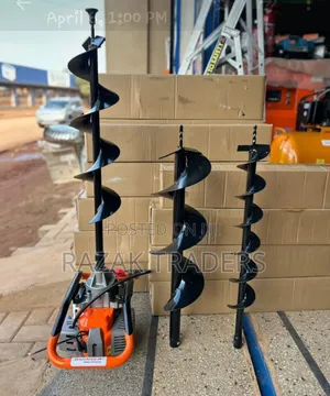 Runner 52cc Earth Auger 2-Stroke Petrol Hole Digger With 3 Drill Bits