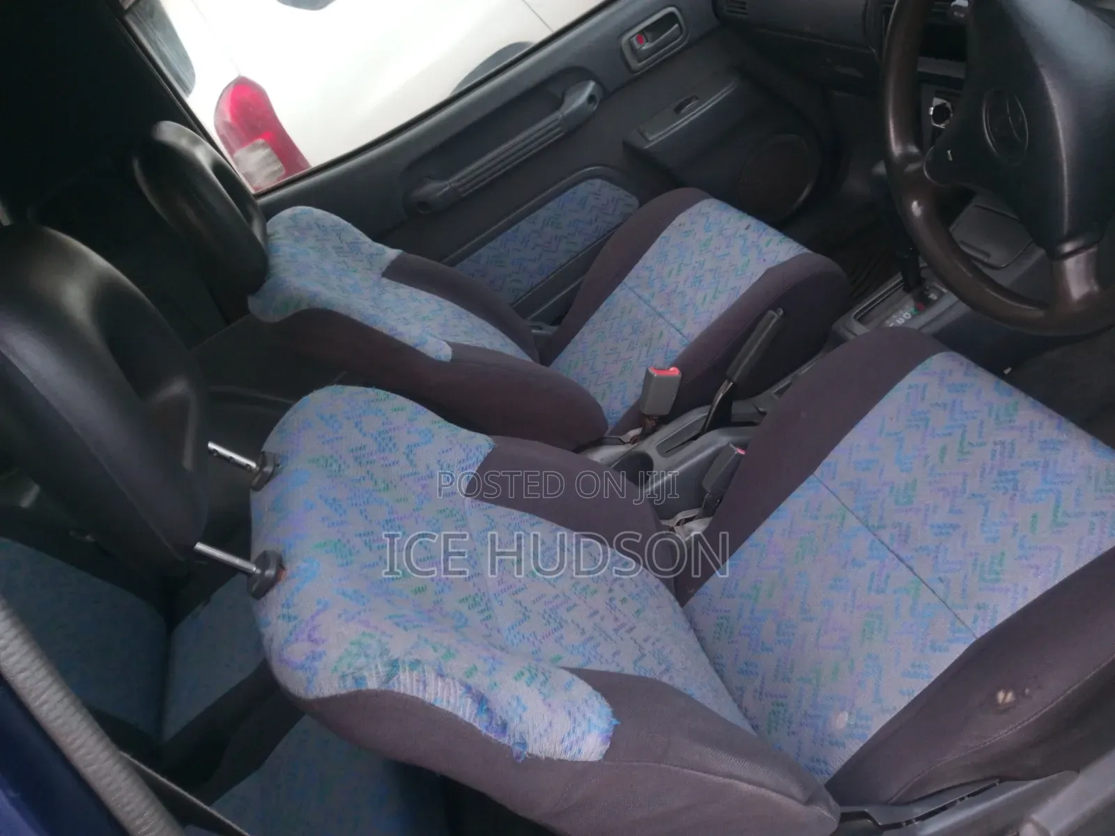Toyota RAV4 1999 Blue