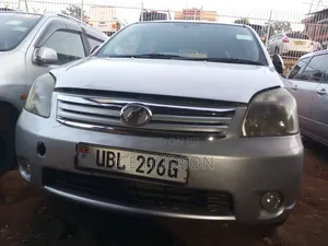 Toyota Raum 2008 Silver