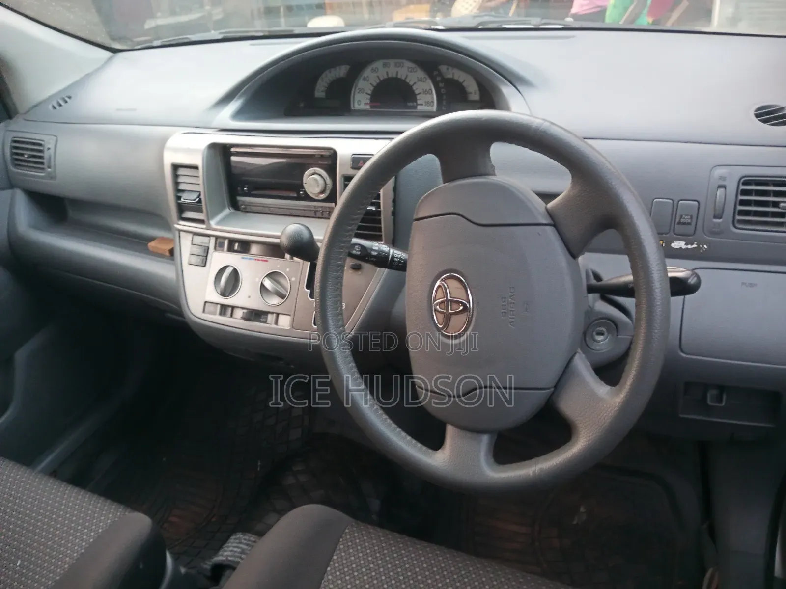 Toyota Raum 2008 Silver
