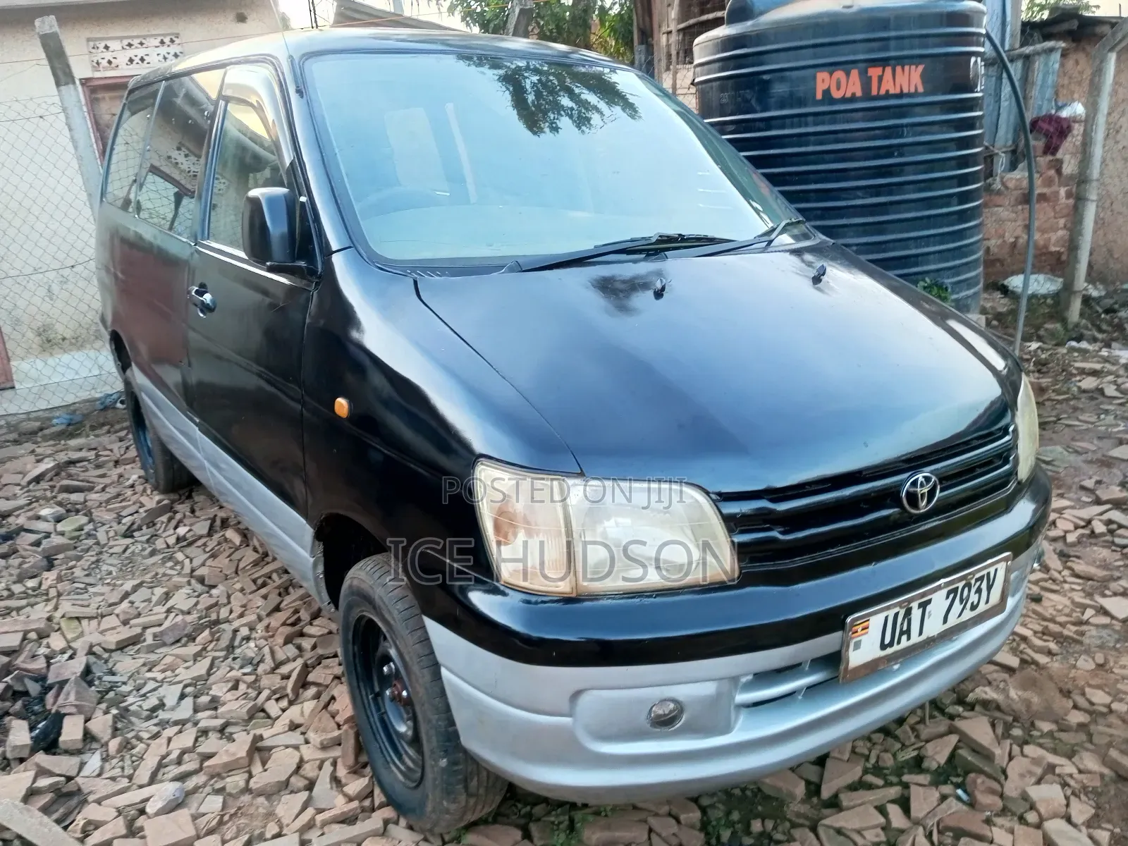 Toyota Noah 2002 Gray