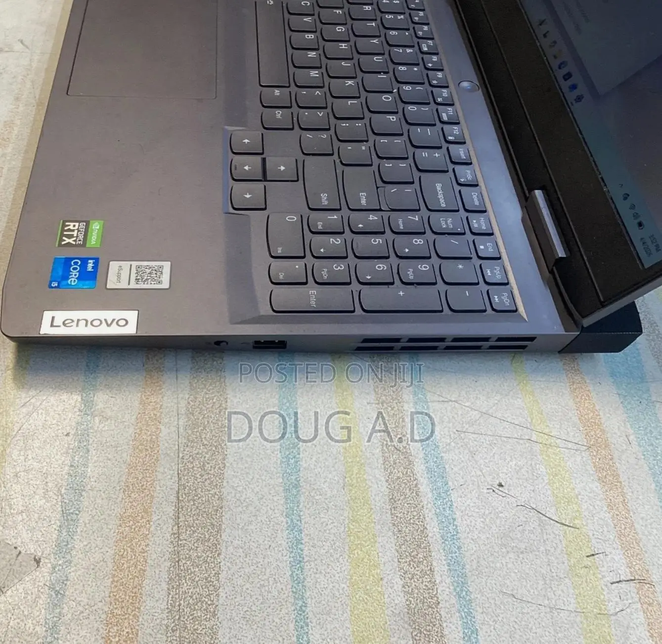 Laptop Lenovo LOQ 15IRH8 16GB Intel Core i5 SSD 1T