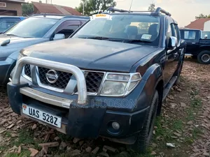 Nissan Navara 2000 Black