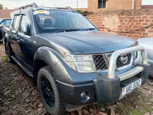 Nissan Navara 2000 Black
