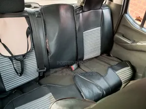 Nissan Navara 2000 Black