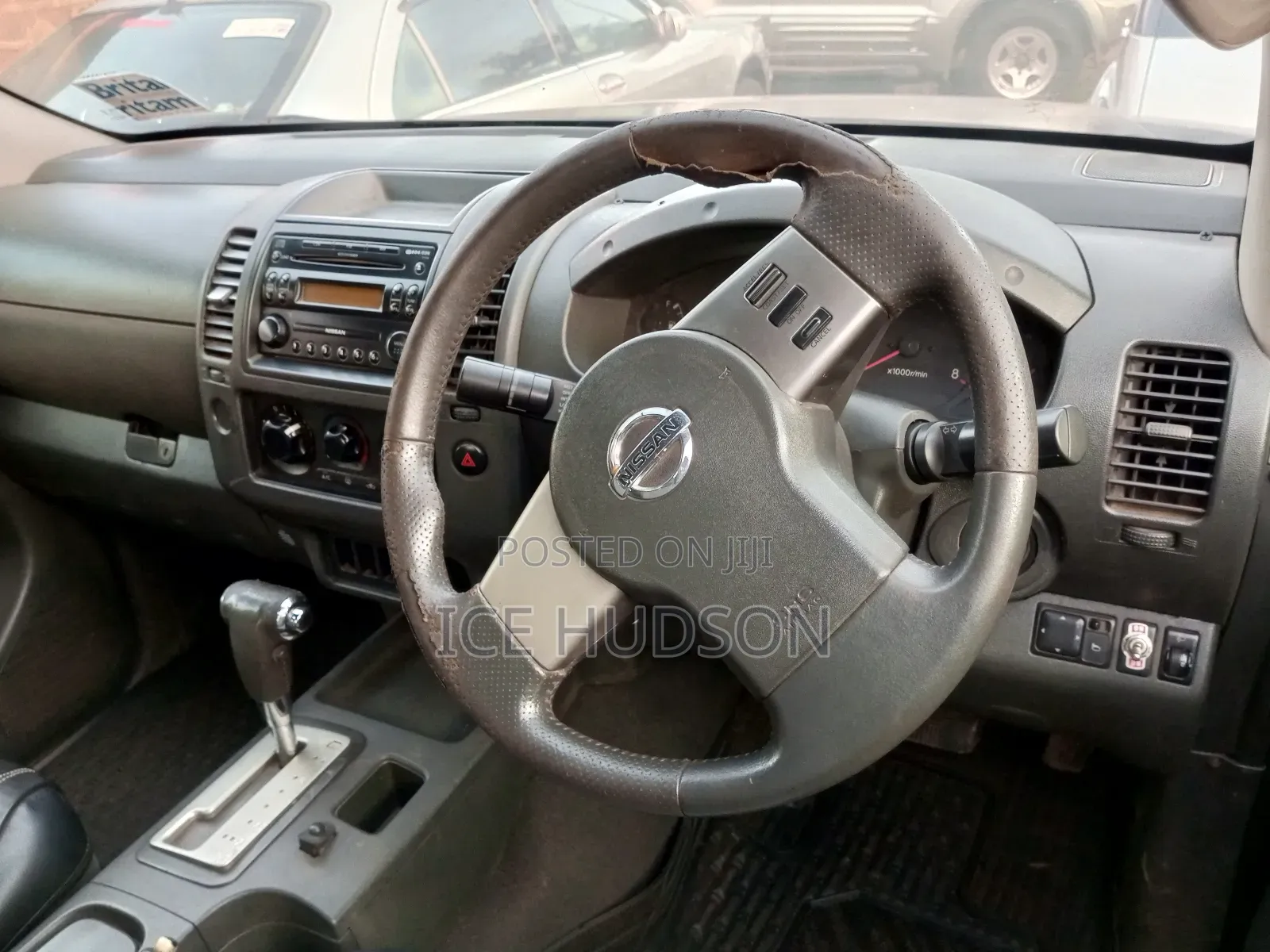 Nissan Navara 2000 Black