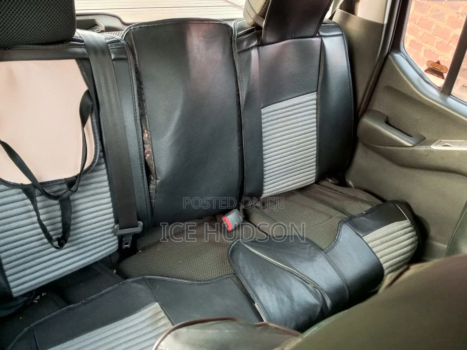 Nissan Navara 2000 Black