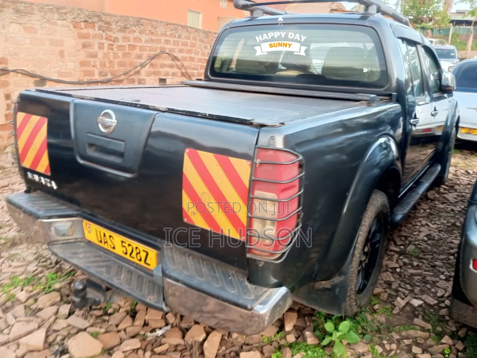 Nissan Navara 2000 Black