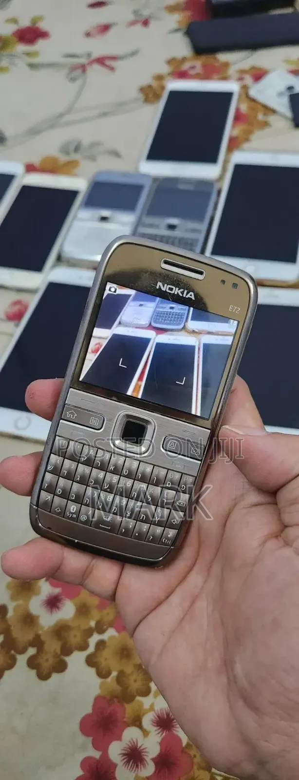 Nokia E72 Gold
