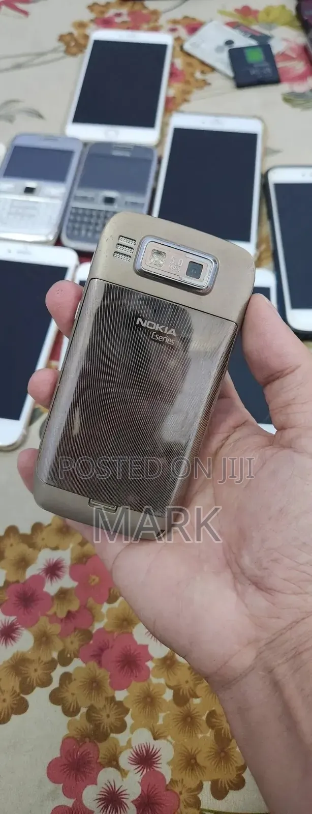 Nokia E72 Gold